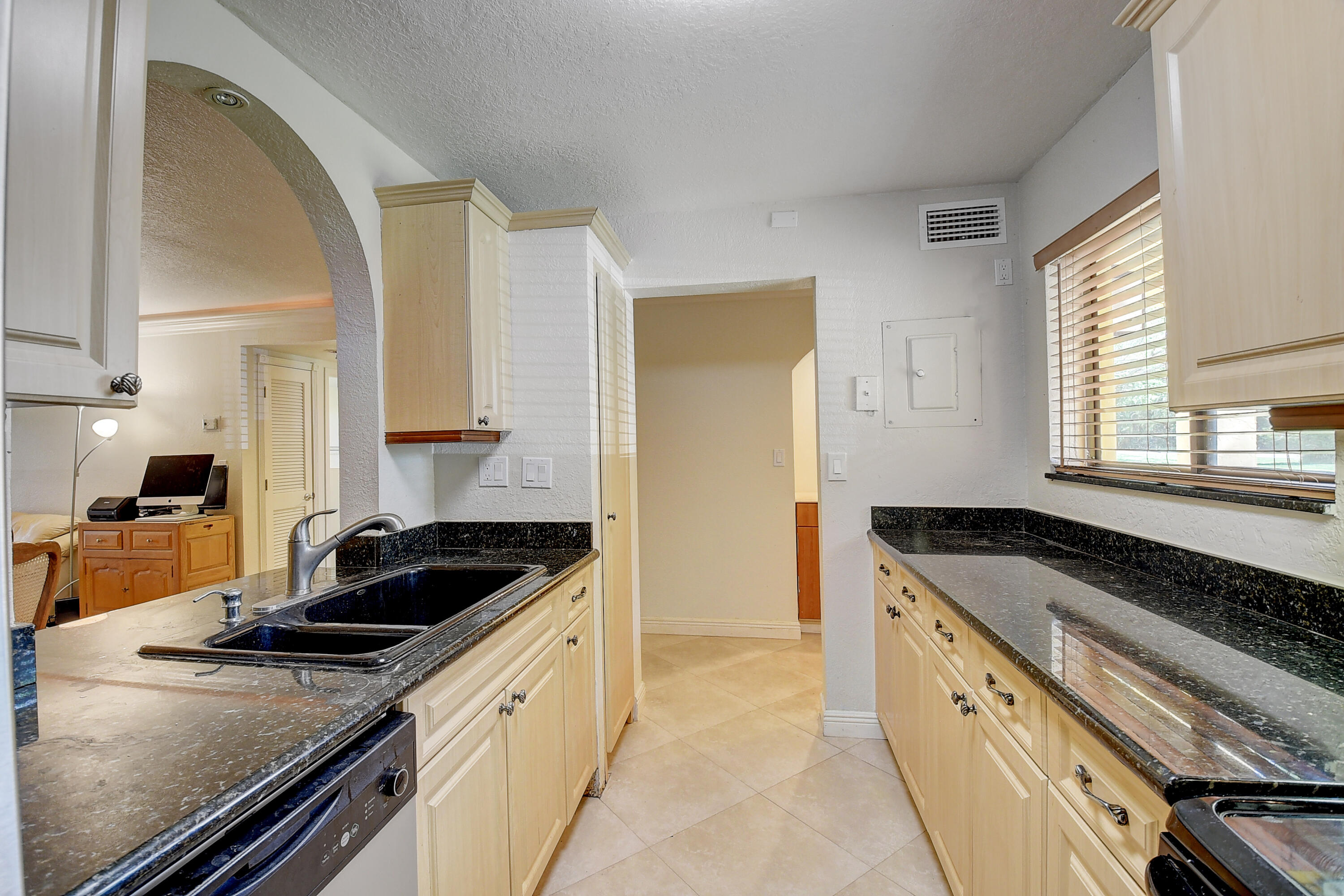 912 Southwest 9th St Circle, Unit 106 Boca Raton, FL 33486 - Photo 5 of 22 11_1 (11)