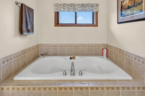 $775,000 | N9181 Cardinal Crest Lane, New Glarus, WI 53574