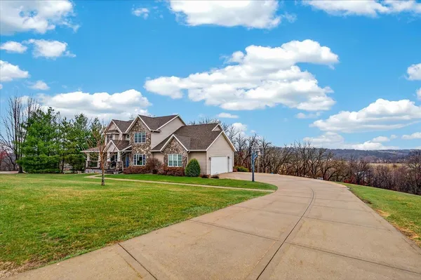 $775,000 | N9181 Cardinal Crest Lane, New Glarus, WI 53574
