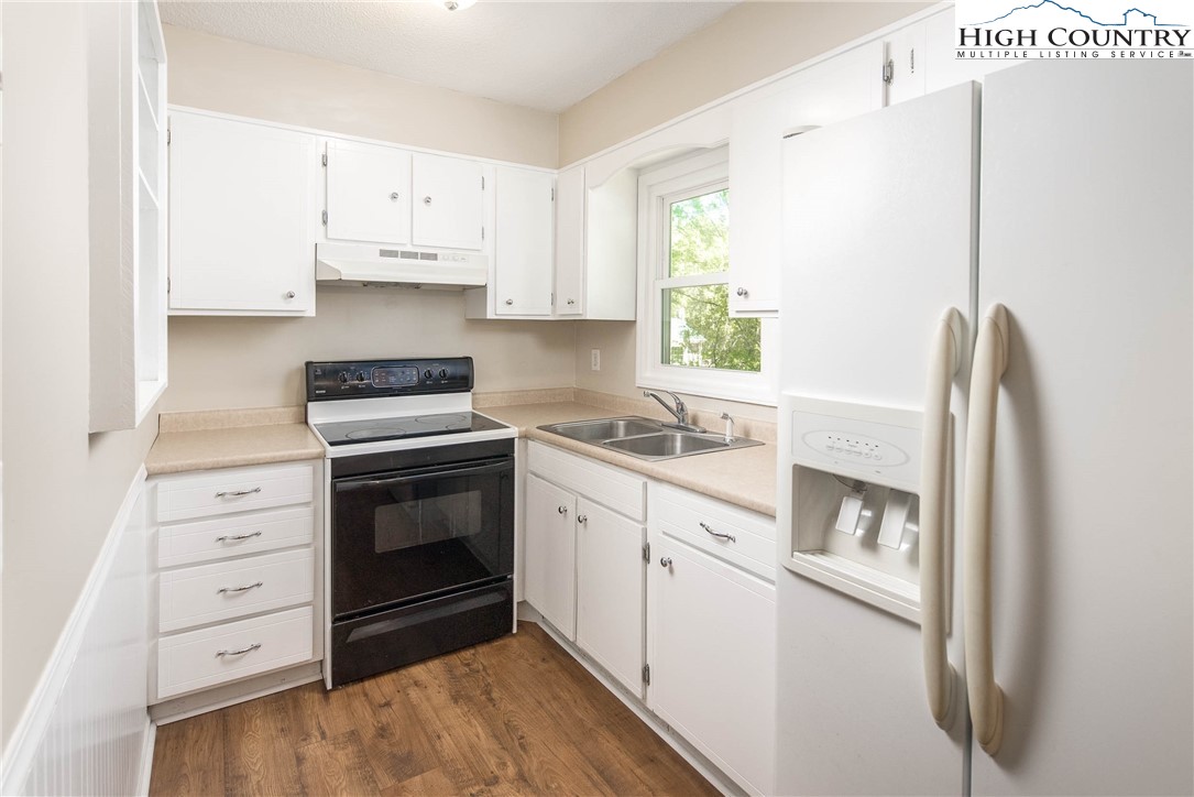 123 Lomax Street Boone, NC 28607 - Photo 3 of 29 Gallery Image 3