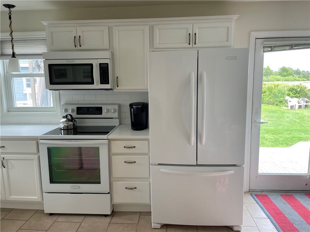 6 Harbor Drive, Unit A&B Westerly, RI 02891 - Photo 4 of 12