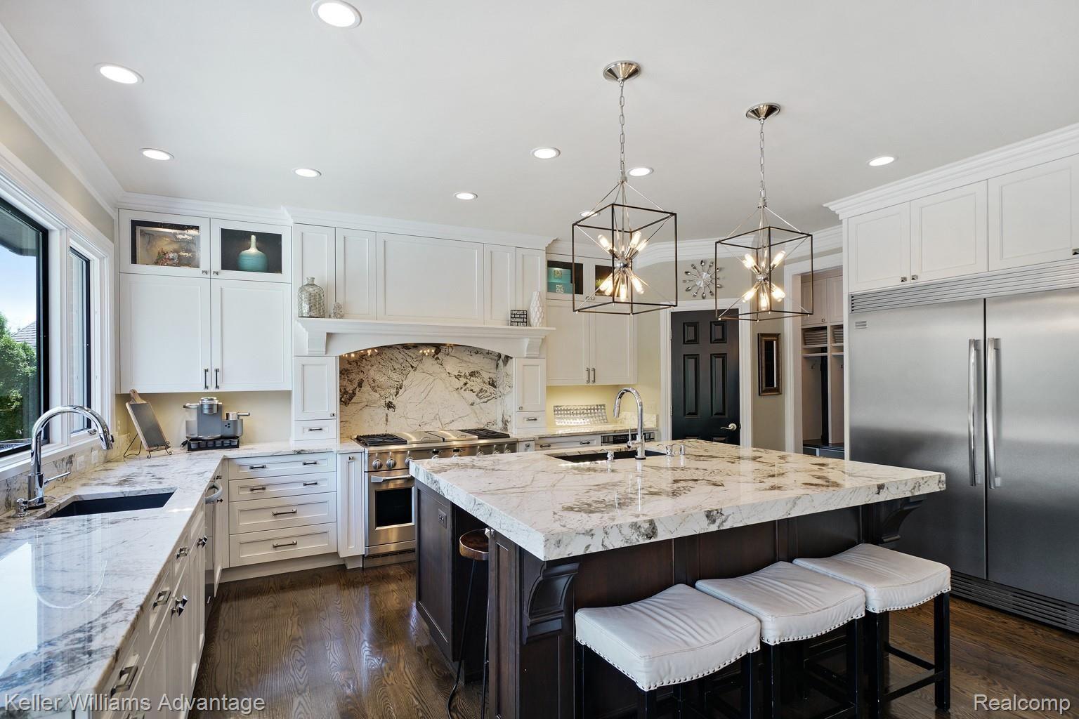 568 Springview Drive Rochester, MI 48307 - Photo 6 of 27 Kitchen_2.jpg