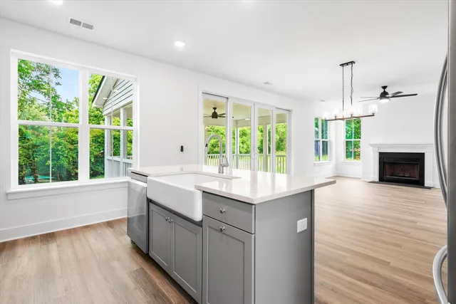 $4,500 | 1076 Williams Road, Charleston, SC 29412