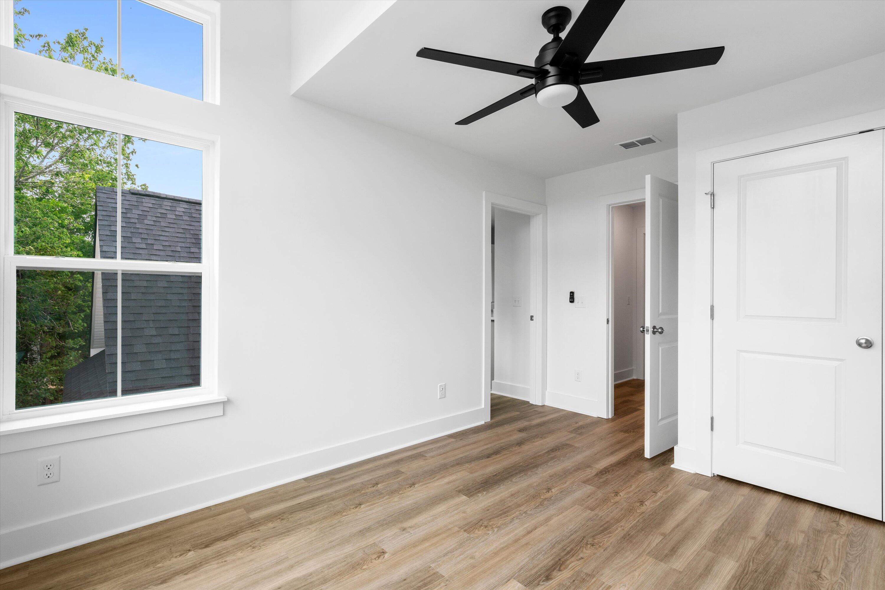 1076 Williams Road Charleston, SC 29412 - Photo 29 of 42 33-SNY09630_1