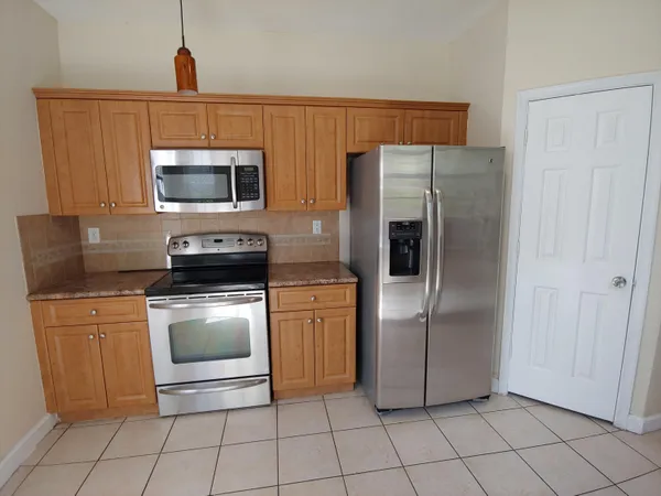 $3,900 | 3106 Shoma Drive, West Palm Beach, FL 33414