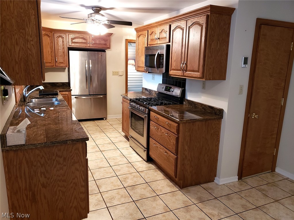 22541 Harms Road Euclid, OH 44143 - Photo 12 of 24 Gallery Image 12