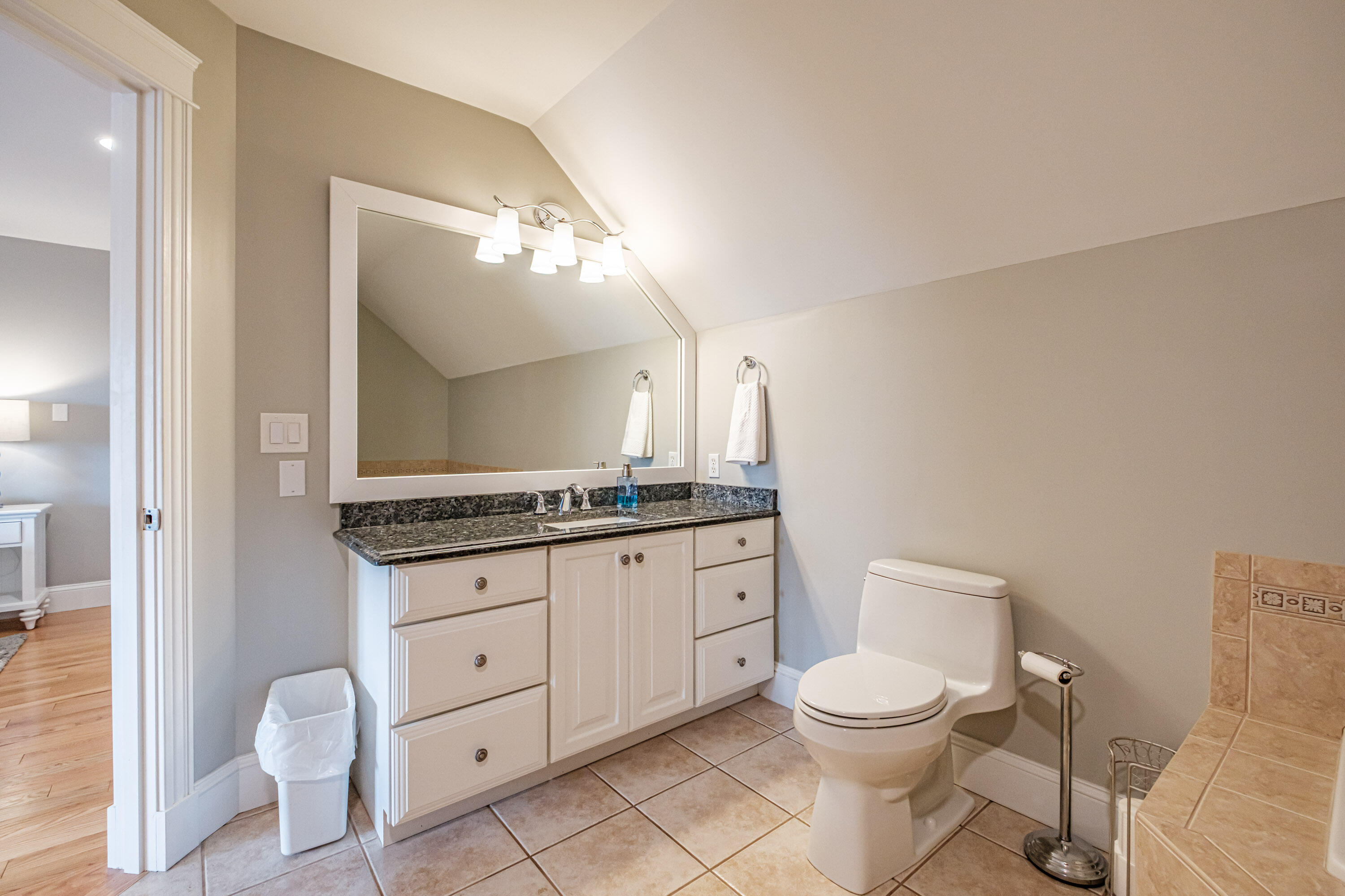 11 Osprey Terrace, Unit 11 Portland, ME 04103 - Photo 45 of 60 Primary En Suite