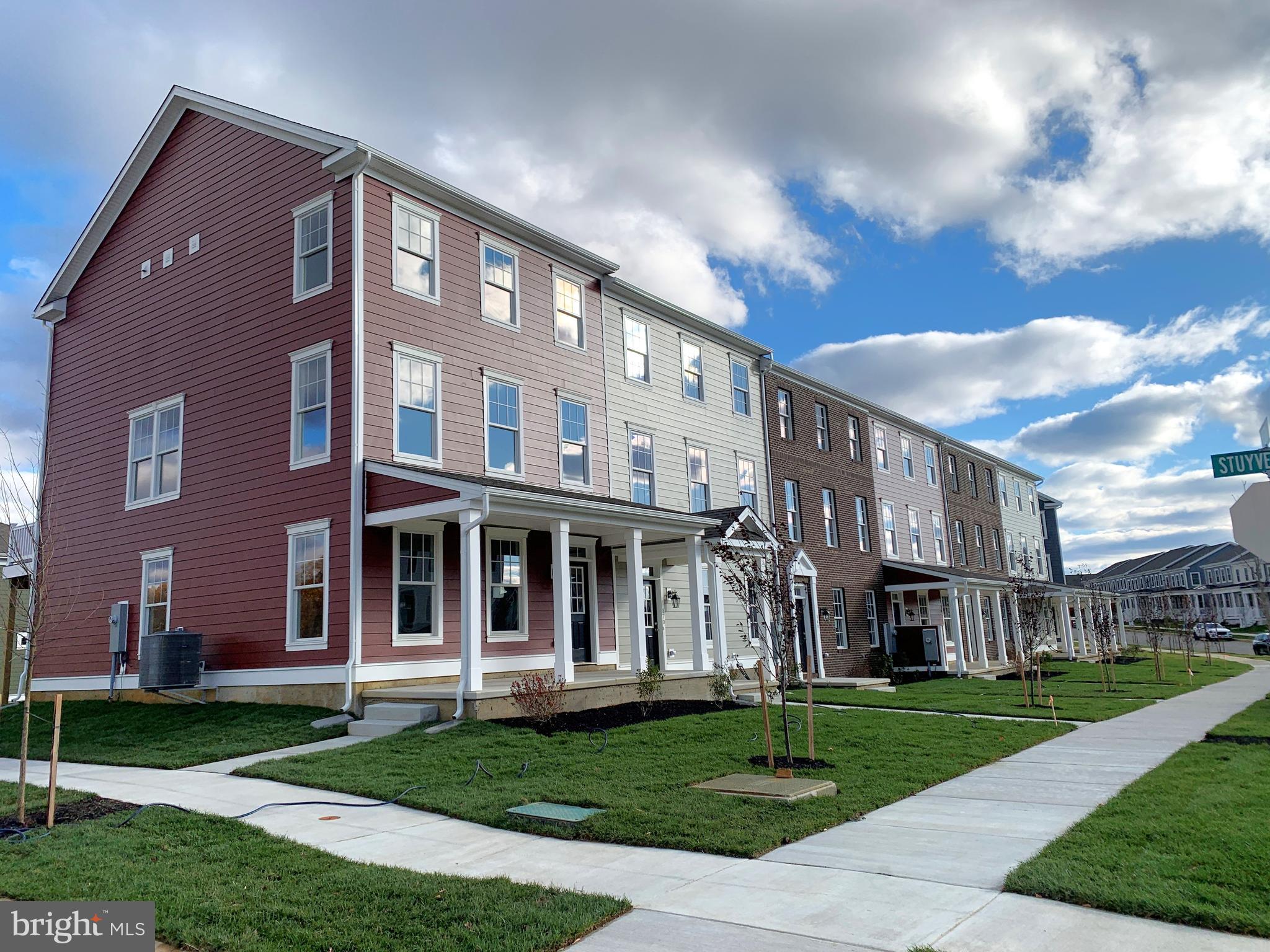872 Mapleton Avenue Middletown, DE 19709 - Photo 3 of 23 a view of a building with a yard