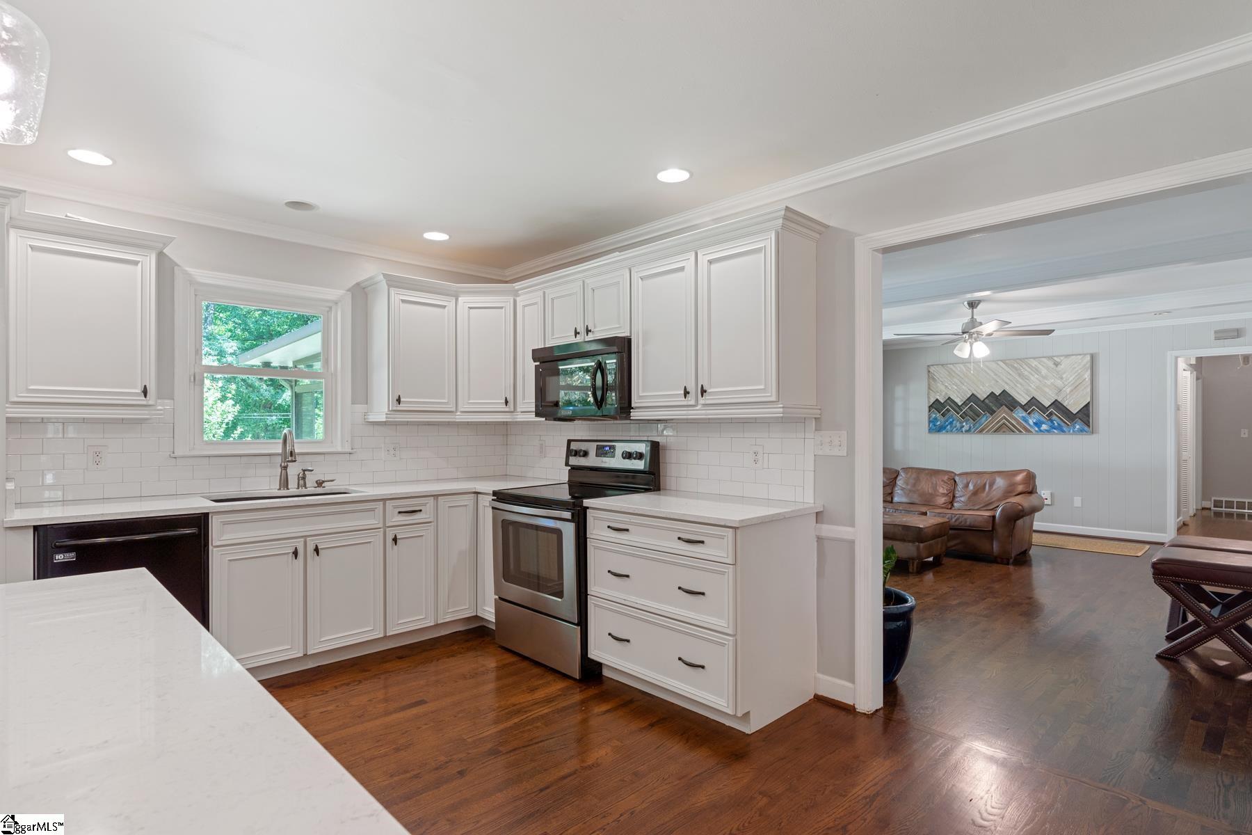 730 Boling Road Taylors, SC 29687 - Photo 11 of 36 Gallery Image 11
