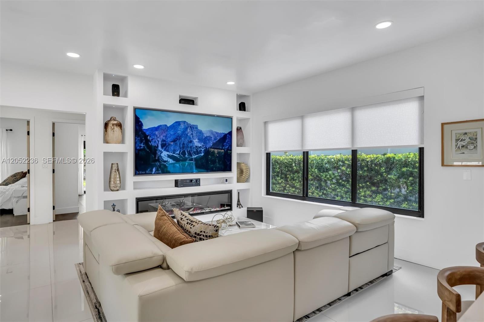 2484 Southwest 25th Street Miami, FL 33133 - Photo 8 of 48