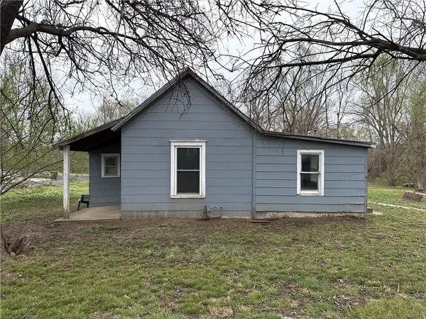 $225,000 | 301 East 5th Street, Edgerton, KS 66021