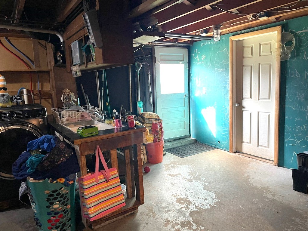 423 Fairview Avenue Coventry, RI 02816 - Photo 19 of 23