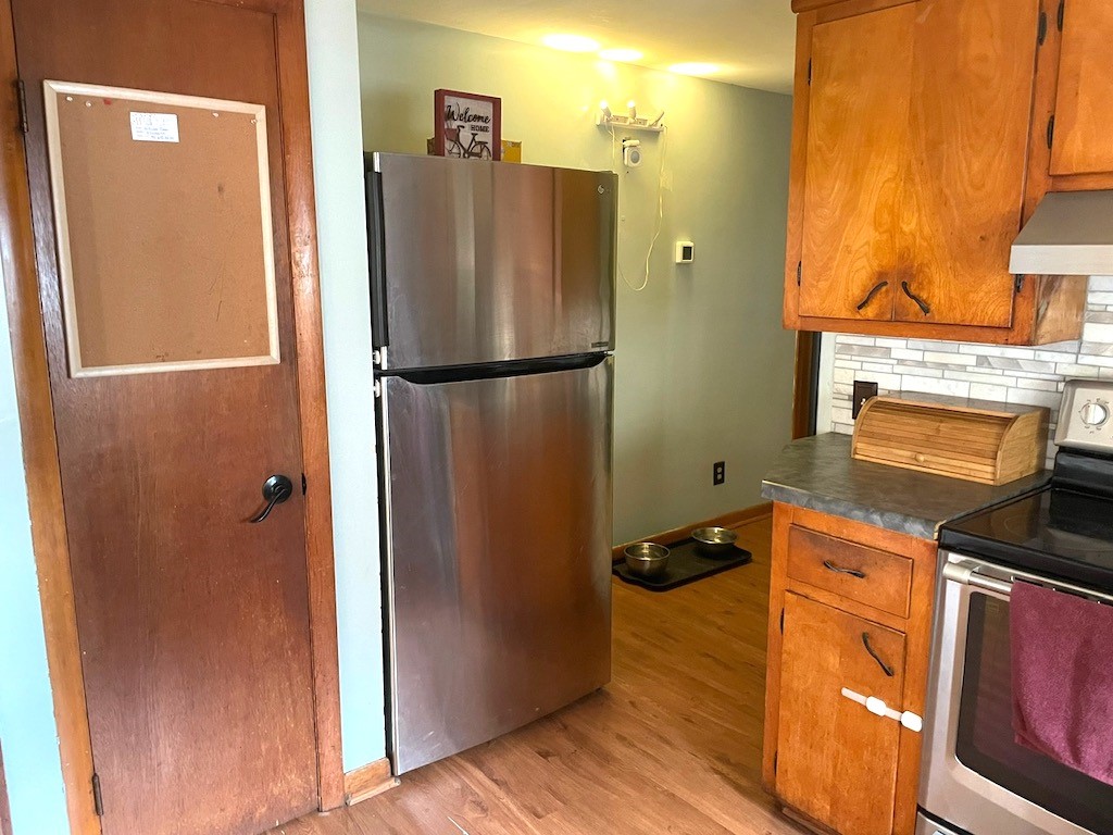 423 Fairview Avenue Coventry, RI 02816 - Photo 7 of 23