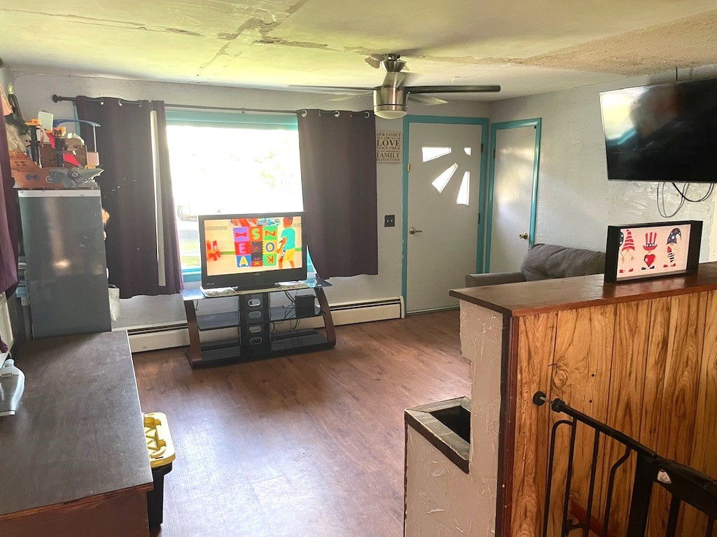 423 Fairview Avenue Coventry, RI 02816 - Photo 8 of 23