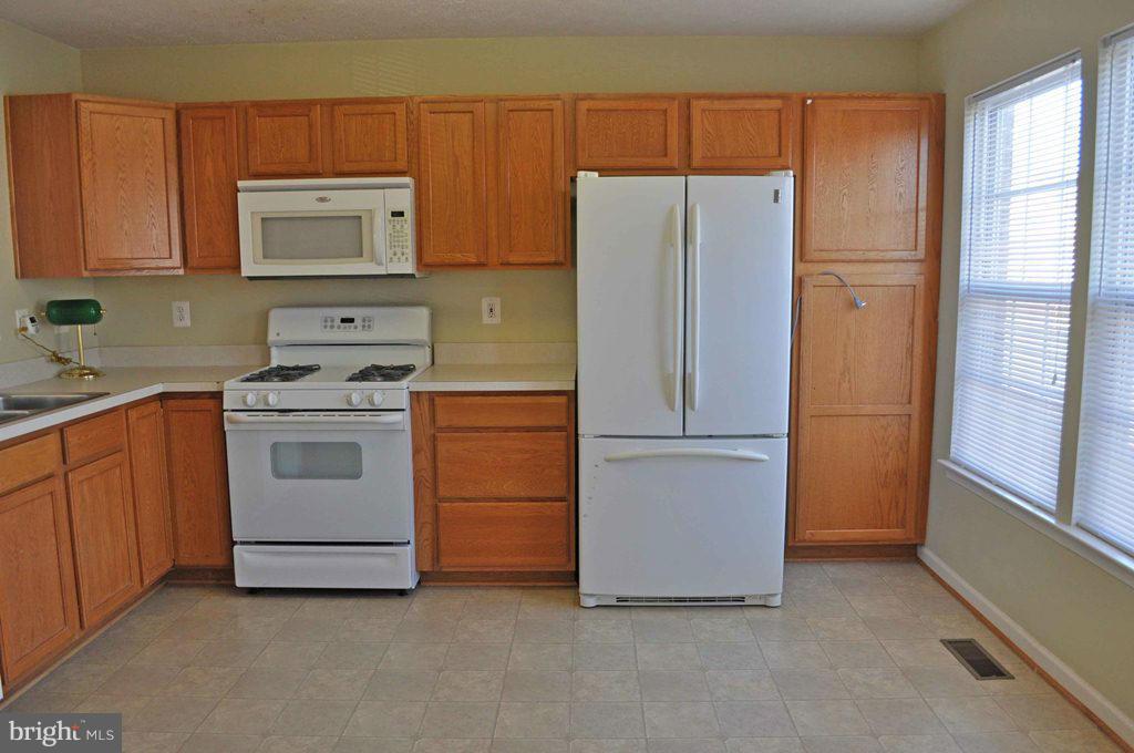 9736 Biggs Road Middle River, MD 21220 - Photo 14 of 30 Kitchen