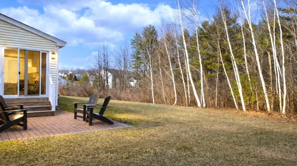 $645,000 | 22 Woods Edge Drive, Unit 14, Gorham, ME 04038