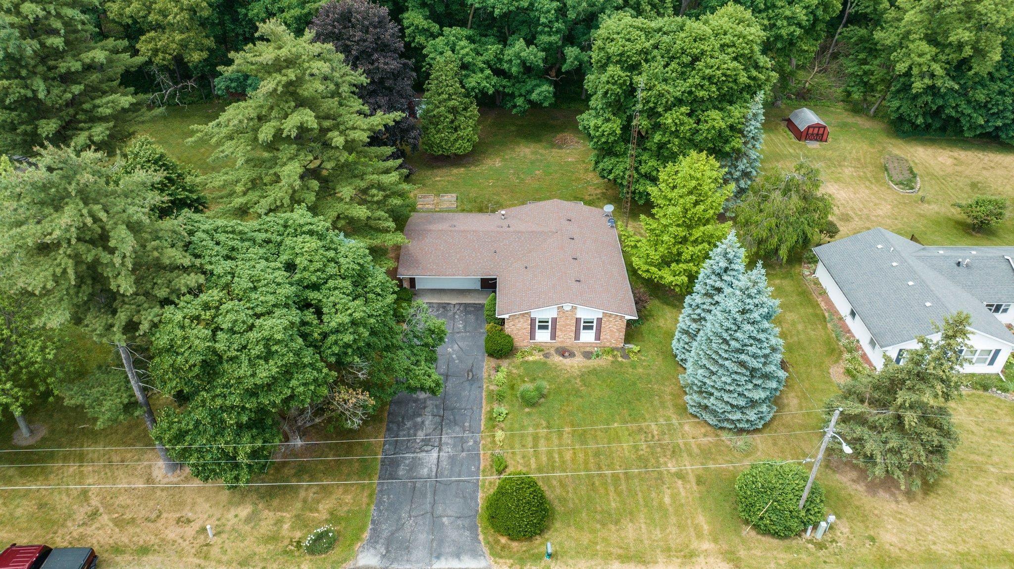 815 Chambers Street Rome City, IN 46784 - Photo 2 of 28