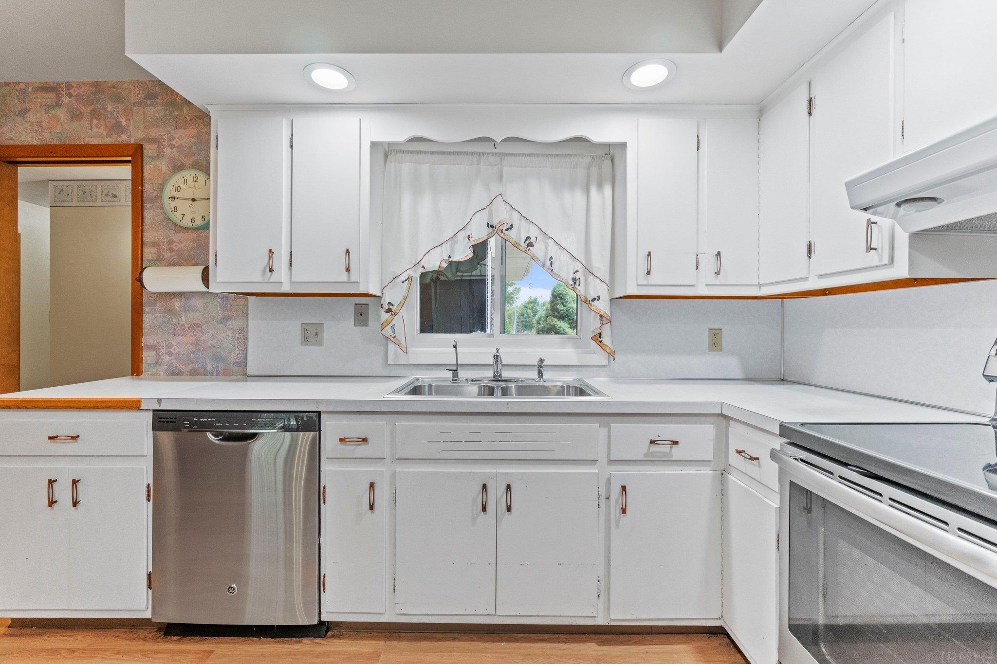 815 Chambers Street Rome City, IN 46784 - Photo 7 of 28