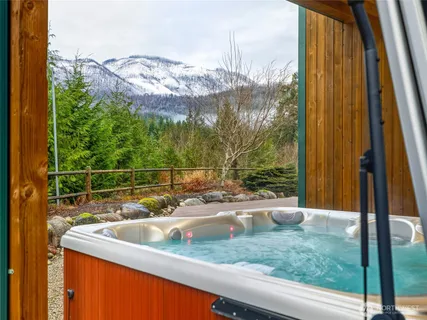 $1,170,000 | 69506 Northeast Money Creek Road, Skykomish, WA 98288