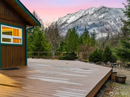 $1,170,000 | 69506 Northeast Money Creek Road, Skykomish, WA 98288