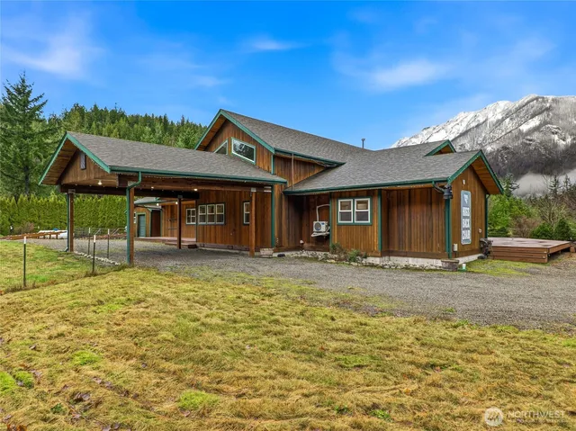 $1,190,000 | 69506 Northeast Money Creek Road, Skykomish, WA 98288