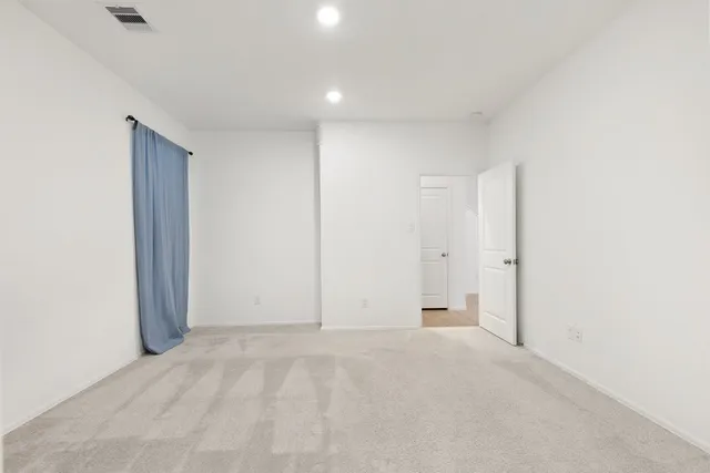 $2,200 | 1950 Foxtail Crk Court, Crosby, TX 77532