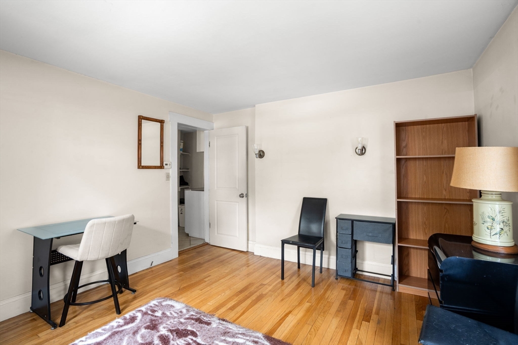 35 Middle Street Newton, MA 02458 - Photo 7 of 27