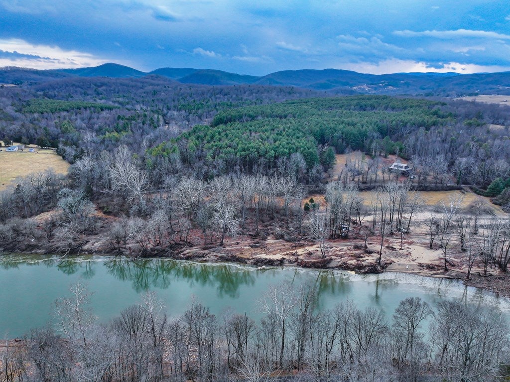 770 Van Lue Road Austinville, VA 24312 - Photo 8 of 8 Gallery Image 8
