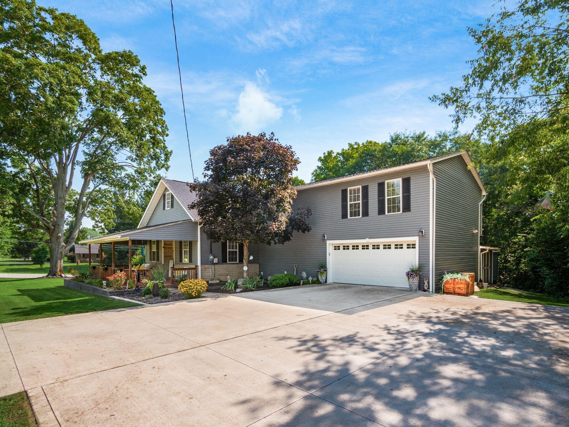 5770 Lambert Road Orient, OH 43146 - Photo 3 of 64 Welcome to 5770 Lambert Road!