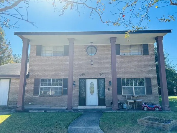 $190,000 | 52 Carolyn Court, Arabi, LA 70032