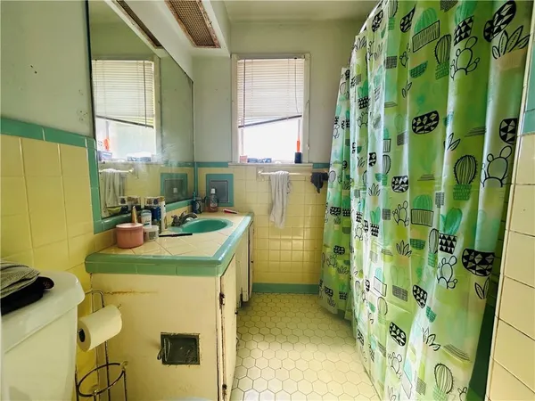 $190,000 | 52 Carolyn Court, Arabi, LA 70032