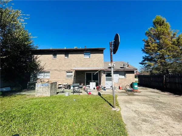 $190,000 | 52 Carolyn Court, Arabi, LA 70032