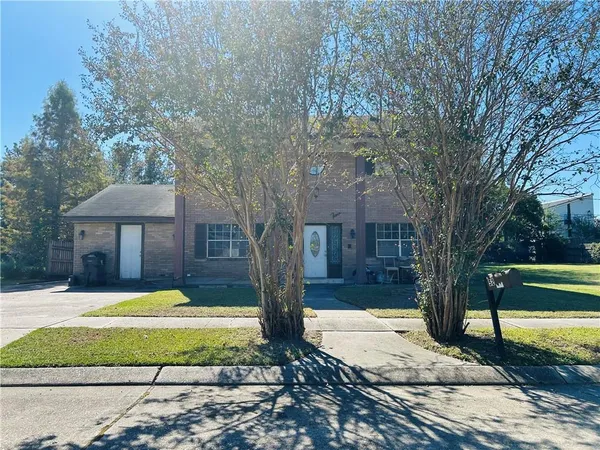 $190,000 | 52 Carolyn Court, Arabi, LA 70032