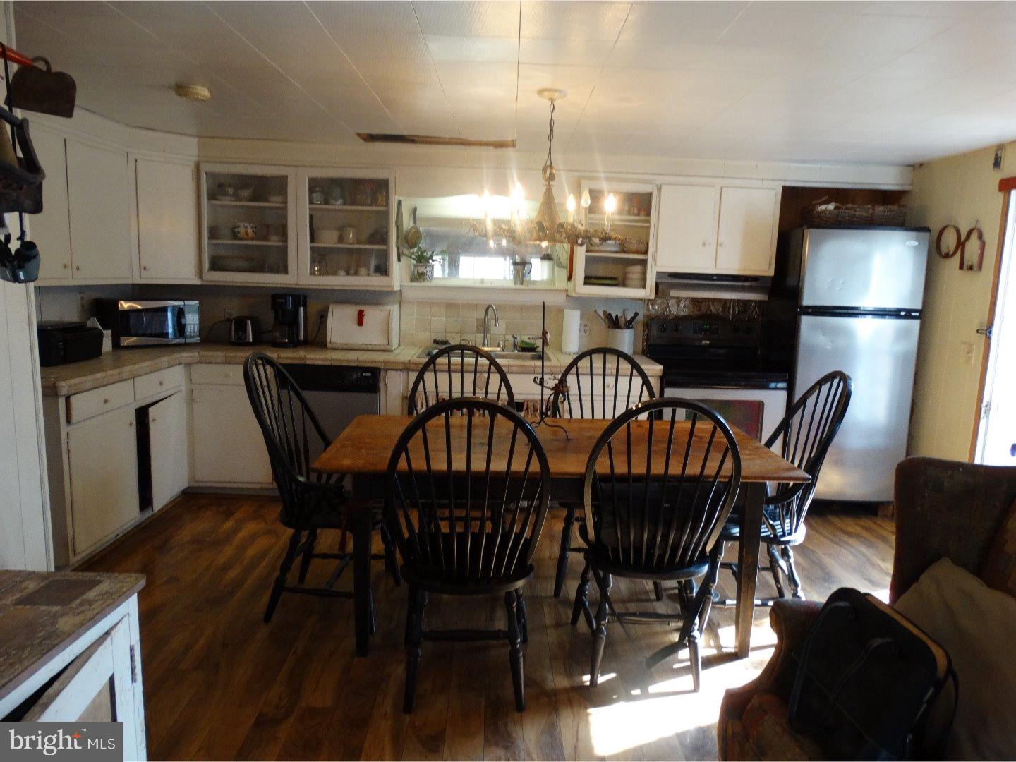 401 Hopewell Road Elverson, PA 19520 - Photo 4 of 25