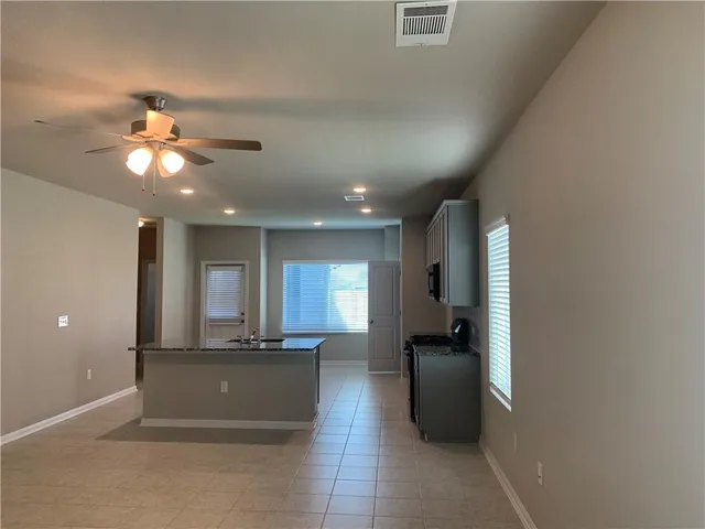 $1,750 | 214 Bent Creek Drive, Hutto, TX 78634