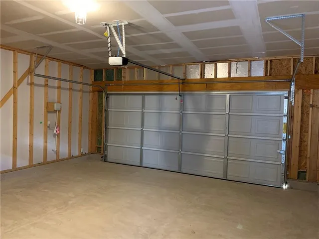 $1,750 | 214 Bent Creek Drive, Hutto, TX 78634