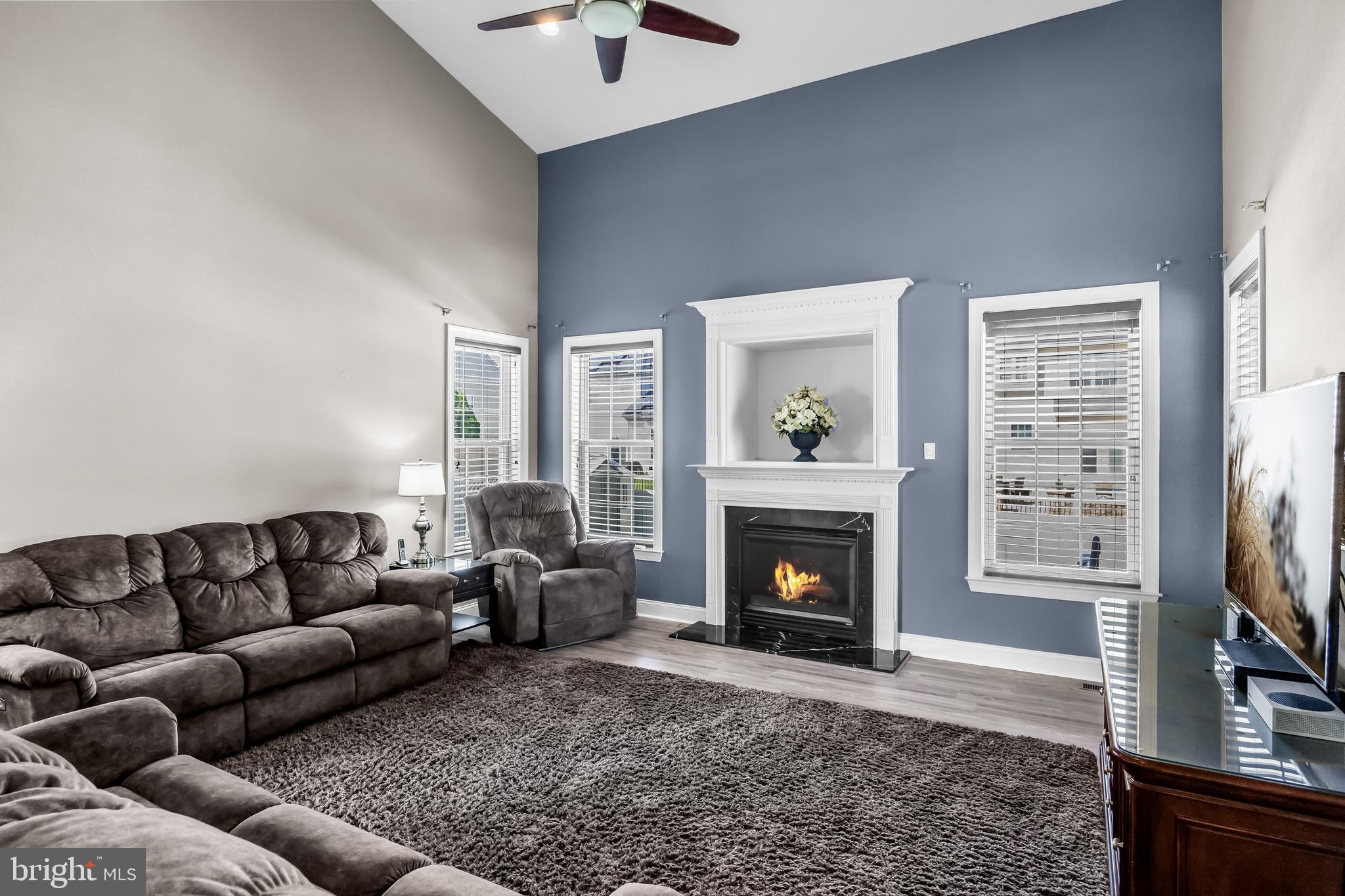 8 Banbury Road Lumberton, NJ 08048 - Photo 13 of 56 Expanded great room with dramatic vauited ceiling