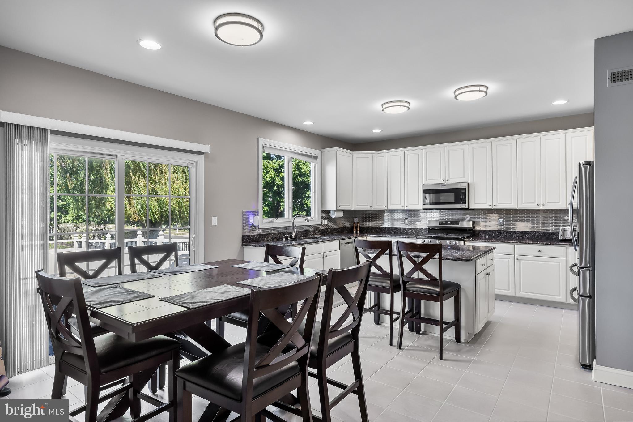 8 Banbury Road Lumberton, NJ 08048 - Photo 19 of 56 expansive eat in kitchen