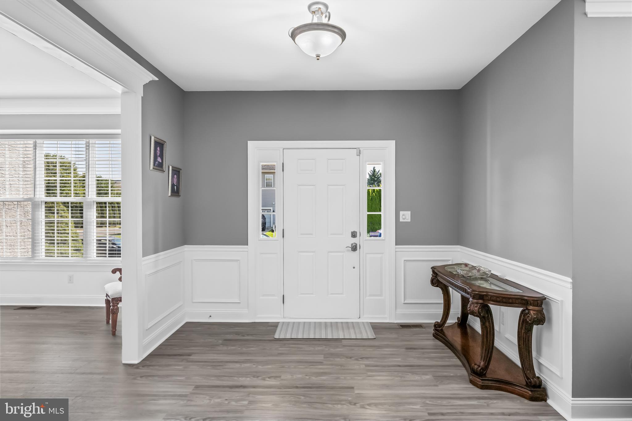 8 Banbury Road Lumberton, NJ 08048 - Photo 7 of 56 beautiful millwork