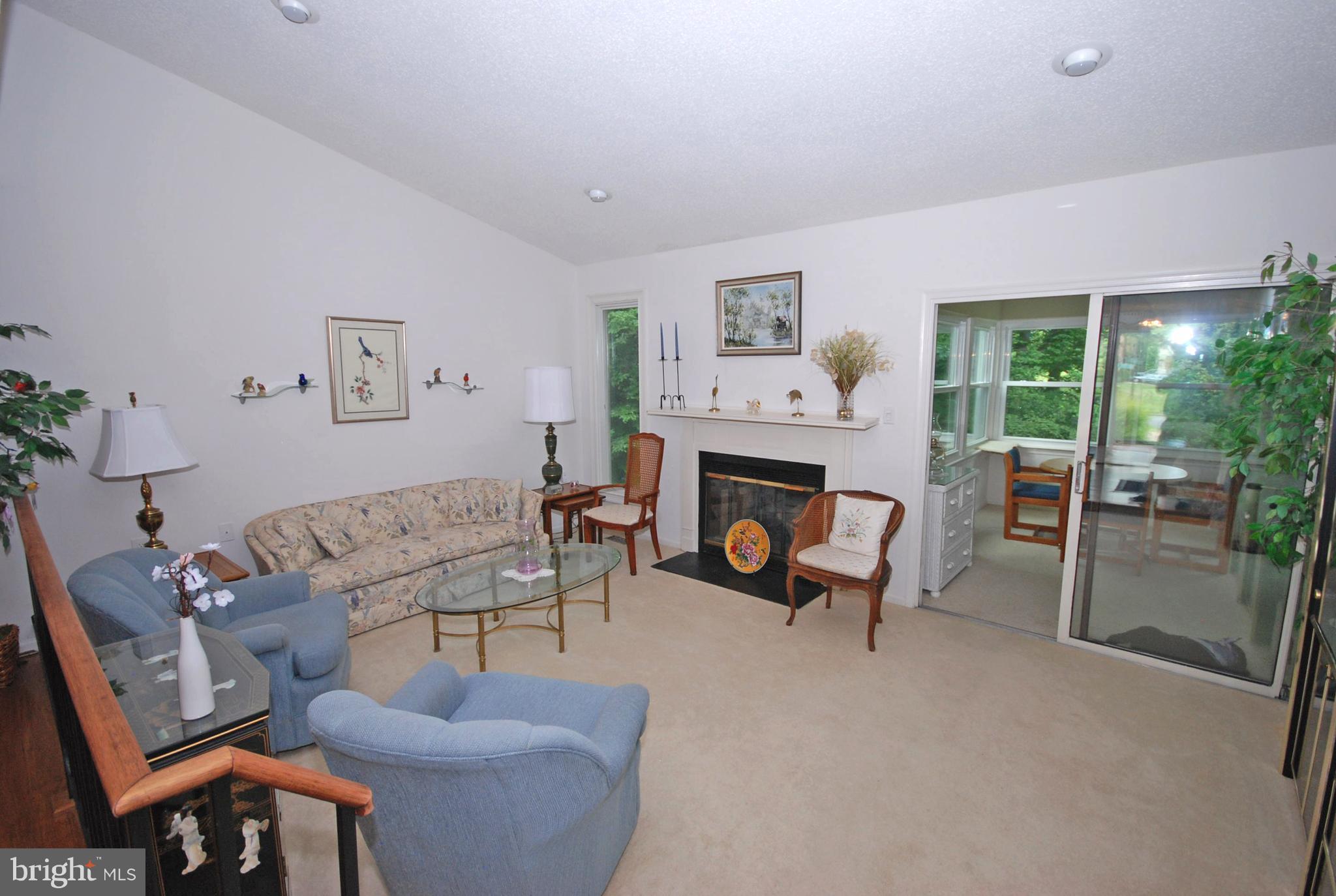 2574 Golfers Ridge Road Annapolis, MD 21401 - Photo 15 of 29 Family Room