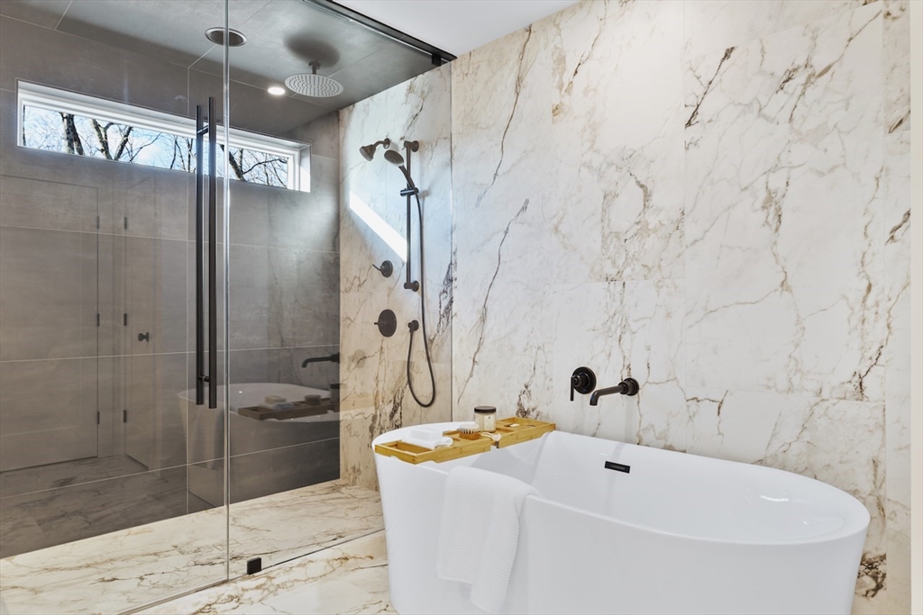 531 Annursnac Hill Road Concord, MA 01742 - Photo 13 of 27 a bathroom with shower and mirror