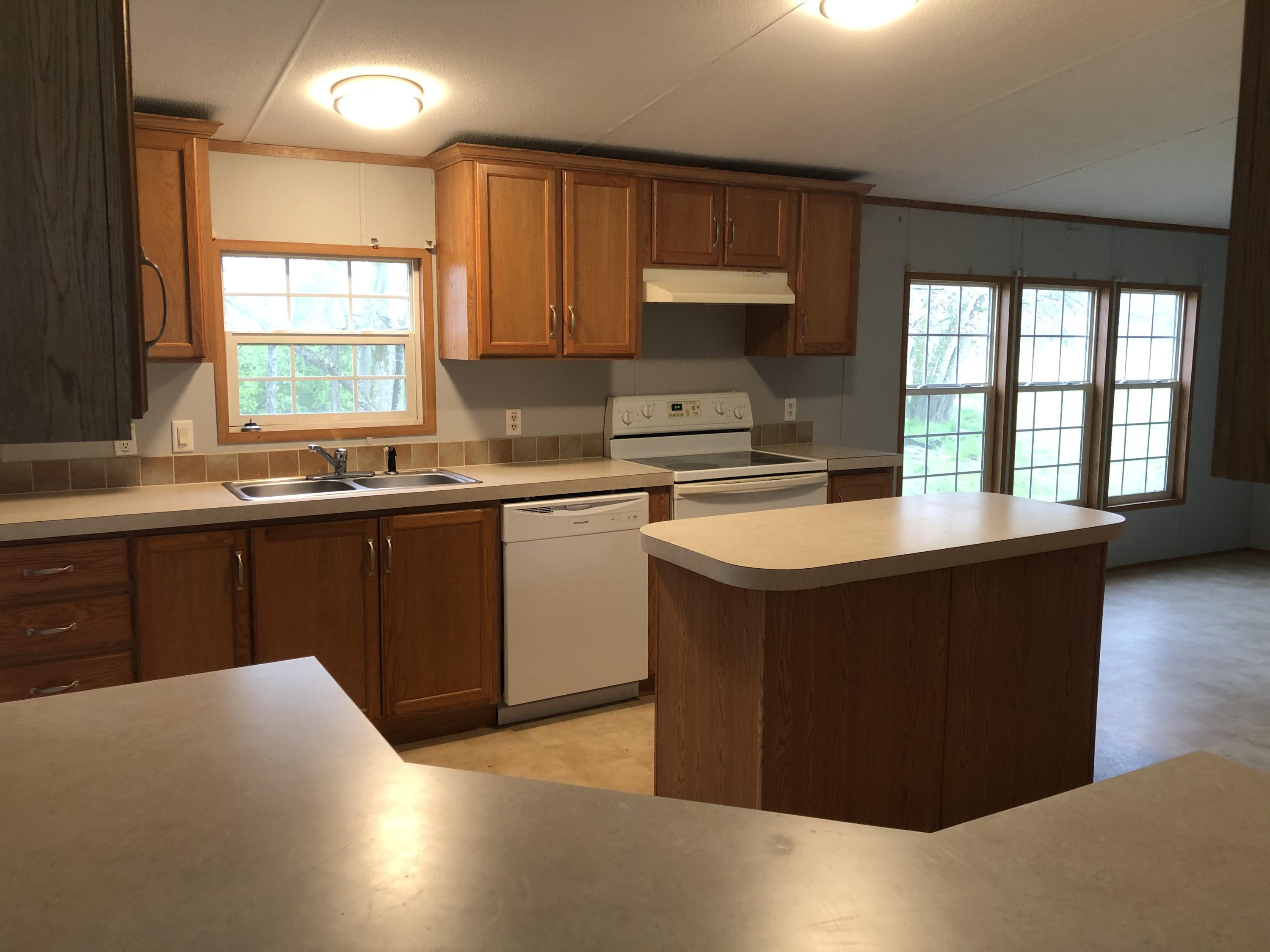 549 Farm Loop Road New Market, TN 37820 - Photo 8 of 26 Kitchen & Eating Area