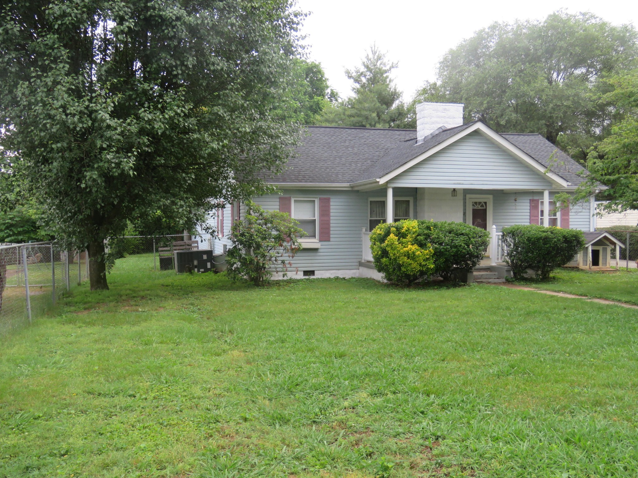 2612 Sun Valley Road Knoxville, TN 37921 - Photo 1 of 17 Gallery Image 1