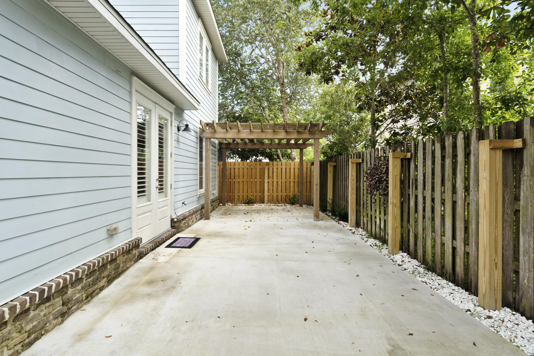 17 South Zander Way Santa Rosa Beach, FL 32459 - Photo 35 of 44 a backyard of a house