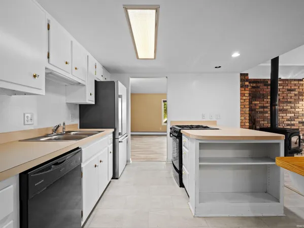 $244,900 | 3210 Arrowwood Drive, Fort Wayne, IN 46815