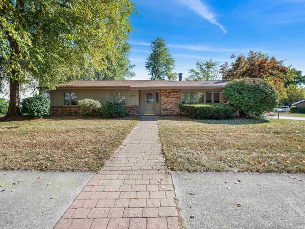 $244,900 | 3210 Arrowwood Drive, Fort Wayne, IN 46815