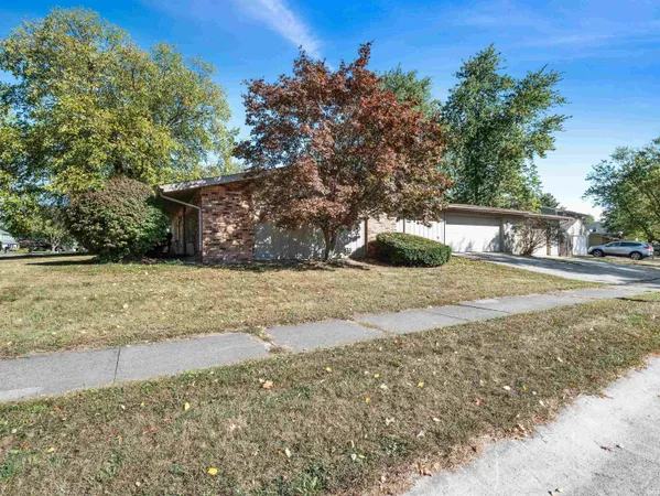 $244,900 | 3210 Arrowwood Drive, Fort Wayne, IN 46815