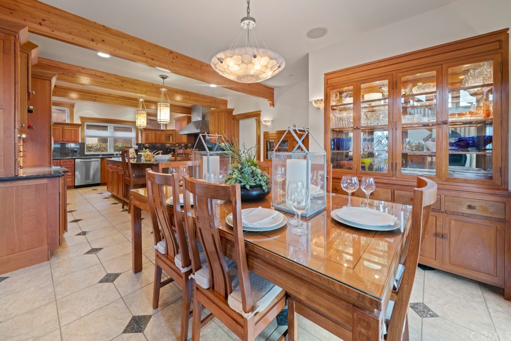 218 14th Street Seal Beach, CA 90740 - Photo 11 of 44 Dining area off the kitchen