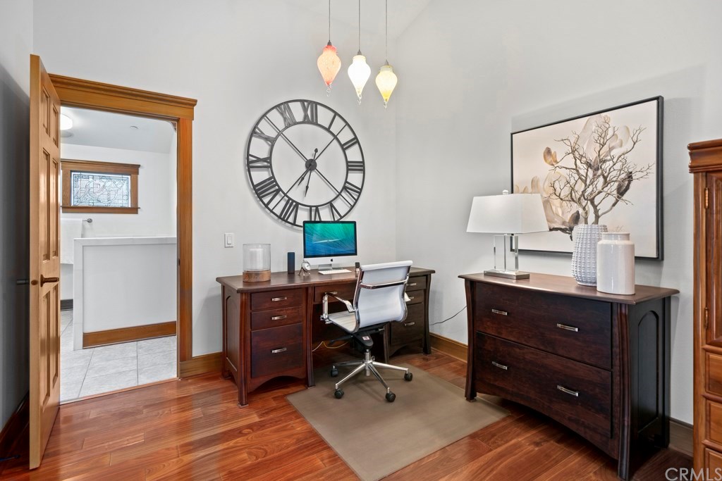 218 14th Street Seal Beach, CA 90740 - Photo 23 of 44 Sitting area or office space off the Master Bedroom