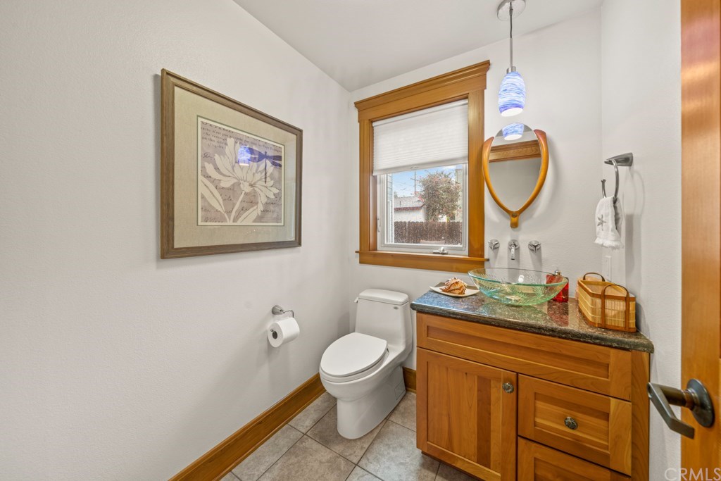 218 14th Street Seal Beach, CA 90740 - Photo 28 of 44 Main floor Powder Room
